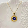 Elegante collana d'oro con ciondolo tondo in smalto blu, lettera Y e bordo a corda dorata - Lettera Y / Blu