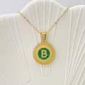 Collana dorata con ciondolo tondo in malachite verde e dettaglio lettera B dorata - Lettera B / Verde