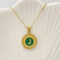 Collana dorata con pendente iniziale J rotondo e trama in malachite verde - Lettera J / Verde