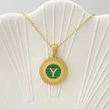 Collana con ciondolo dorato lettera Y su fondo a righe verdi e bordo a corda - Lettera Y / Verde
