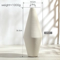 Minimalistische cremeweiße strukturierte Keramikvase mit horizontalen Streifen Dekor - Cremeweiße gerippte lange Spindelvase (HP011)