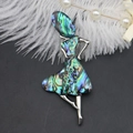 Detalle de broche de bailarina con concha de abulón irisada sobre base de plata fina - 37x85mm / Estilo Abulón Verde Mágico (4号)