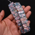 Detail von handgehaltenen rechteckigen rosa-blauen Kaiserstein-Perlen für Armbänder - 10x20mm (Dicke 6mm) / Nr.12 (Rosa Blau mit Schimmer)