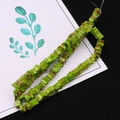 Detailopname van vierkante turkoois keizersteen kralen voor DIY sieraden maken - 4x4mm / Nr.10 (Grasgroen)