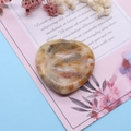 Piedra natural de ágata de seda pulida en forma de corazón con texturas de arena - Ágata Loca