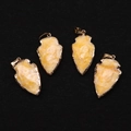 Colgantes de flecha de piedra natural con bordes dorados para crear joyería propia - 20-38mm / Piedra amarilla