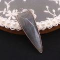 Colgante triangular de labradorita gris con baño de oro y lazo para colgar superior - 16x46mm / Piedra de Flash (Labradorita)