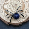 Vintage-Spinne Anhänger mit blauem Labradorit-Stein und silbernem Metall-Finish - 34x47mm / Blauer Sodalith