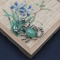 Colgante de escorpión retro plateado con gran piedra natural verde para collares hechos a mano - Forma de Escorpión (1065-T250515005) / Aventurina Verde