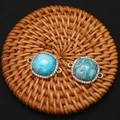 Dettaglio di connettori quadrati in pietra imperiale con pavé di cristalli e oro - 18x24mm / Sky Blue (4)