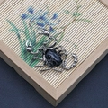 Colgante de escorpión en plata vintage con piedra ovalada negra y patrón de mármol blanco - Forma de Escorpión (1065-T250515005) / Howlita de Línea Negra