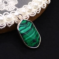 Ovale groene malachiet hanger met vergulde rand en oog voor doe-het-zelf sieraden maken - 13x25mm, 3g / Malachiet
