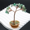 Mini albero della fortuna in cristallo verde fatto a mano con filo di rame su cesto - Avventurina Verde
