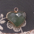 Gefacetteerde hartvormige groene aventurijn hanger met elegante vergulde metalen rand - 17mm 2g/stuk / Groene Aventurijn (Nr. 8)