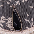 Pendentif goutte en pierre noire facettée avec cadre en métal plaqué or élégant - Agate noire