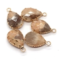 Pendentifs gouttes en pierre naturelle beige à facettes avec cadre doré en lot de 5 - Pierre Texturée Beige (No.11)