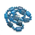 Collier en pierre naturelle bleue avec perles rectangulaires de 13x18mm et fermoir argenté - US 7