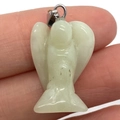 Ciondolo angelo in pietra naturale verde chiaro con chiusura in metallo argento - Forma di angelo / Avventurina (n. 10)