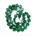 Collana fatta a mano con perle in malachite a cuore e chiusura a moschettone argento - Malachite