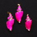 Three pieces of rose pink spiral seashell pendants with gold plated edges and top hooks - Single Piece / Rose Pink (No. 1)