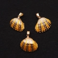 Three gold-plated scallop shell pendants with realistic shell texture for DIY necklaces - 20-30mm, 2-5g / No. 4 (Bright Gold)