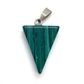 Colgante de malaquita triangular con rayas verdes y cierre de metal plateado - Colgante Triángulo Malaquita / Malaquita