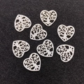Set mit 8 Herzanhängern aus Naturmuschel mit Lebensbaum-Hohlraumdesign für DIY-Schmuck - 16mm (30 Stück/Packung) / Weiß