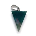 Colgante triangular de piedra natural verde oscuro con cierre de semilla de melón - Green Aventurine Triangle Pendant / Aventurina Verde
