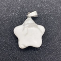Colgante de estrella en turquesa blanca con clip plateado y textura de mármol natural - Howlita
