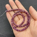 Perline Heishi piatte in pietra naturale viola per gioielli fai da te in una mano - 2x4mm / Stile 31