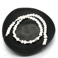 Natural white mother of pearl heart shaped shell beads for DIY jewelry making - Vertical Hole Heart Shape / 6mm / White