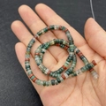 Filo di perle a disco in pietra naturale multicolore verde, rosso e bianco per gioielli - 2x4mm / Agata Indiana