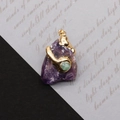 Pendentif en améthyste naturelle avec design doré fluide et pierre décorative verte - Style Pierre Brute Améthyste Avec Accent Vert (2) / 30-50mm