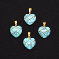 Set di 4 ciondoli a cuore in turchese con avvolgimento in filo dorato e ganci - Solo Pendente (Senza Catena) / Turchese Blu Chiaro