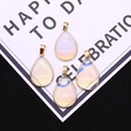 Set mit 4 weißen tropfenförmigen Opal-Anhängern mit vergoldeten Metallkanten für Ketten - Opal
