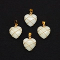 Set di quattro ciondoli a forma di cuore in giada bianca con filo dorato avvolto a mano - Solo Pendente (Senza Catena) / Stile 19 (N. 19)