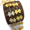Perline di conchiglia naturale a forma di fiocco con lucentezza perlata per gioielli - 10x16mm / Giallo