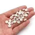 Cuentas de concha blanca natural con símbolo Tai Chi dorado para joyería DIY - Bagua / 6mm (20 Piezas)