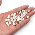 Cuenta de concha blanca natural con rayo dorado para creación de joyería artesanal - Rayo / 6mm (20 Piezas)