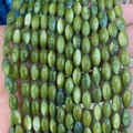Perles en coquillage d'eau douce vert olive en forme de riz avec un lustre naturel - Vert Olive (N°12)