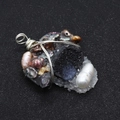 Anhänger mit violettem Kristall, Barockperlen und silberner Drahtwicklung für Ketten - 35X48MM