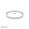Brazalete geométrico plateado texturizado con diámetro de 60 mm y cierre seguro - Oro de 18K / Plateado