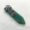 Sword-shaped green malachite pendant with vintage silver cap and purple gemstone - Sword Shape (1011-T201118002) / Green Aventurine