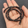 Platte ronde kralen van natuursteen in zwart-wit voor sieraden maken en DIY - 3x4mm / Stijl 8 (Zwarte Sneeuwvlok)