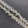 Perle a goccia in pietra naturale bianco latte sfaccettata per gioielli 6x9mm - 6x9mm (44 Pezzi/Filo) / Agata