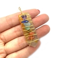 Pendentif flèche en pierre naturelle jaune avec cristaux 7 chakras enveloppés de fil - Light jaune