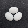 Drie ovale gepolijste witte malachiet agaat edelstenen voor het maken van sieraden - 6X8mm / Witte Jade