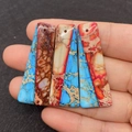 Tre ciondoli a trapezio in pietra imperiale multicolore con trama marmorea per gioielli - Trama Spliced Blu Rosso Marrone Beige (N. 3)