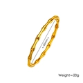 Bracelet doré élégant style bambou avec diamètre de 60mm et finition métal lisse - Bracelet de Couleur Or