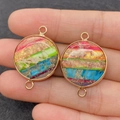 Pendenti tondi in pietra imperiale arcobaleno con bordi dorati per creazioni fai-da-te - Texture Arcobaleno (No.1)